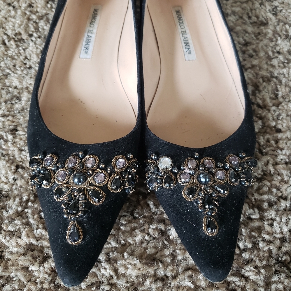MANOLO BLAHNIK Black Suede Gem Pointed Toe Flats Size 39 (US 9)